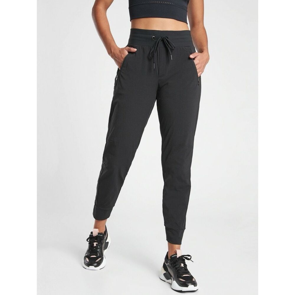 Athleta Trekkie North Black Joggers 6 Tall